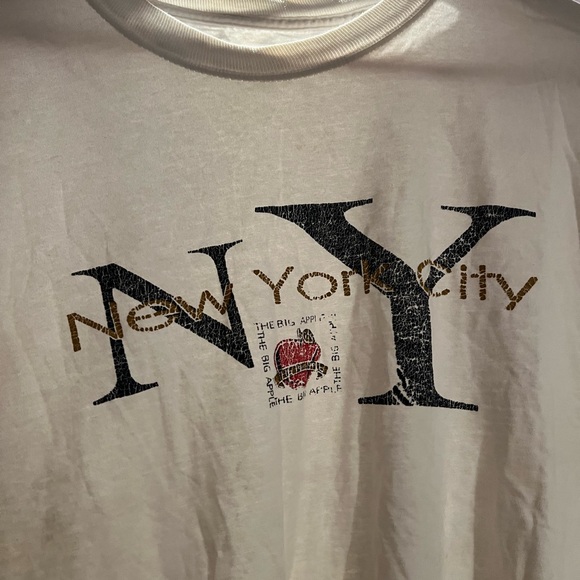 New York City Apple Tee - Picture 3 of 4